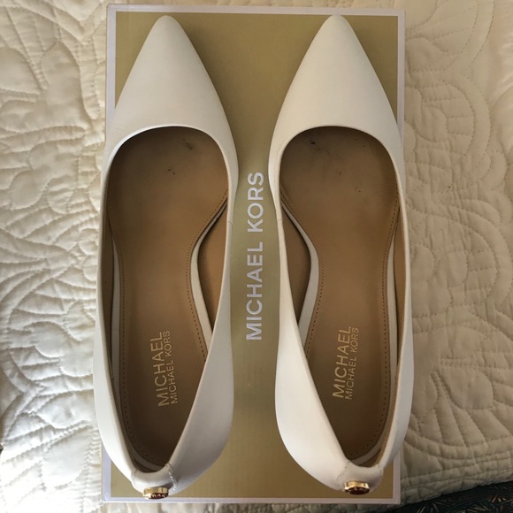 Michael Kors Shoes - Michael Kors Dorothy Flex Pump